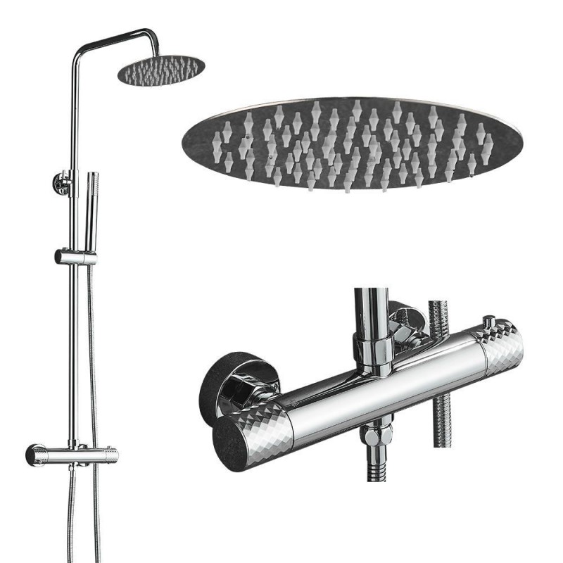 Bassin de salle de bain et robinet de douche
